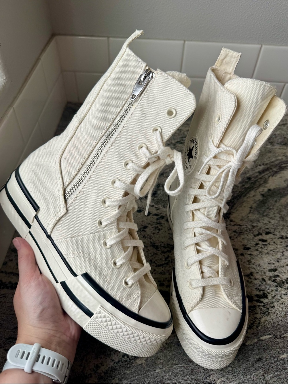 Converse Chuck 70 Plus XHi in Egret/Black. Size 8. EUC.
